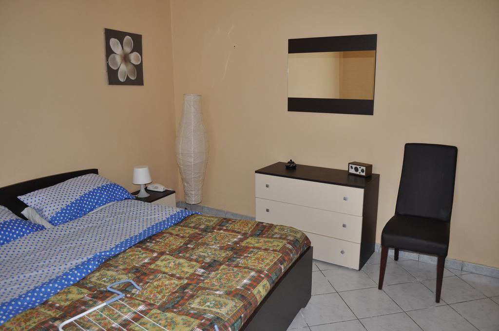 Casa Vacanza L'Aquilone Campi Salentina Екстер'єр фото